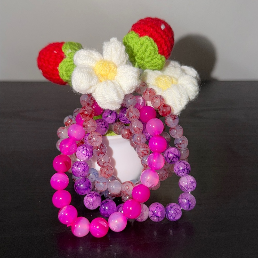 Set of (6) Agate and Glass Bracelets